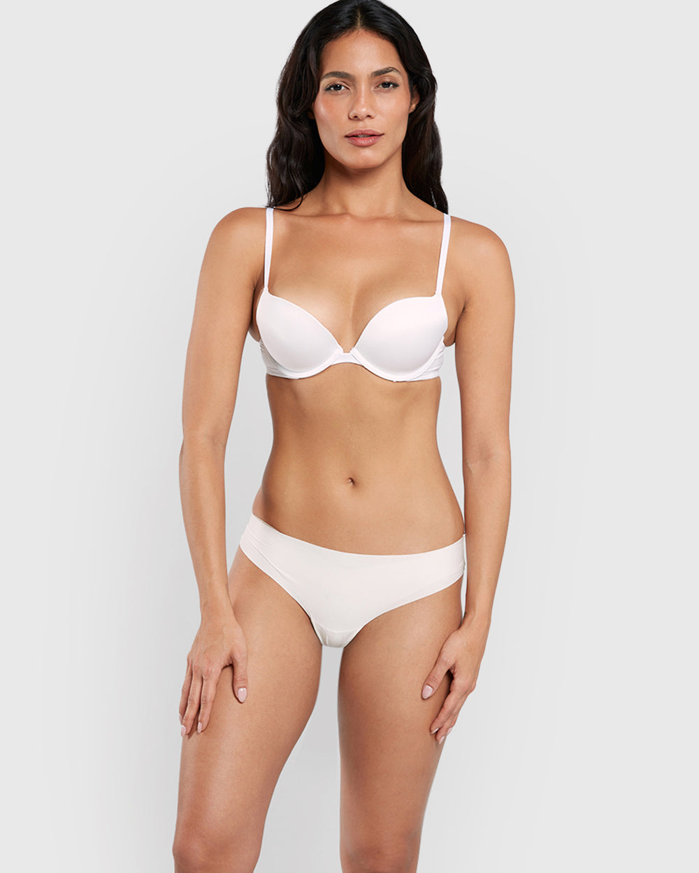 La Senza No Show Thong Panty White / M La Senza No Show Thong Panty White / M