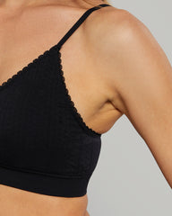 ISLA & EVIE STRAPPY NO WIRE CROP TOP WITH REMOVABLE PAD BLACK BEAUTY / M