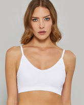 ISLA & EVIE NO WIRE STRAPPY CROP TOP WITH REMOVABLE PAD WHITE / S
