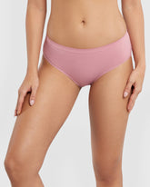 Isla & Evie Trendy Seamfree Unlined Hipster Panty Pink / M