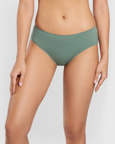 Isla & Evie Trendy Seamfree Unlined Hipster Panty Green / M