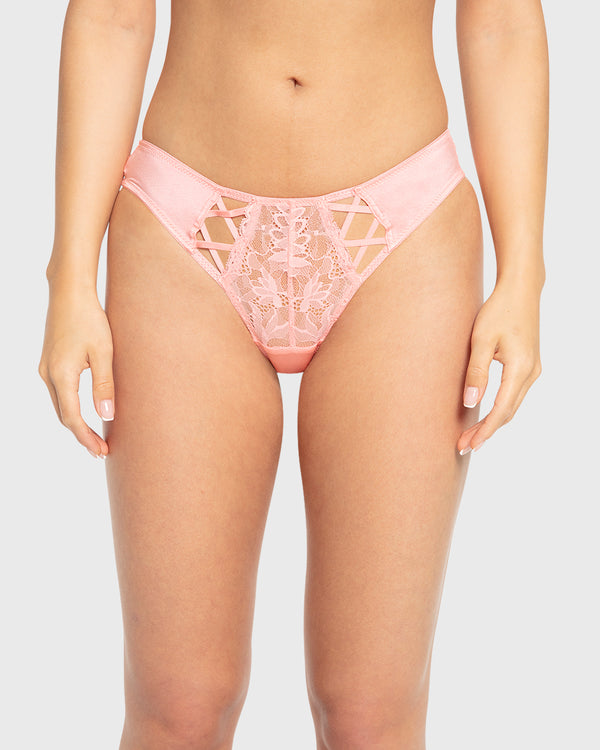 Isla & Evie Murex Shell Lace Thong Panty Murex Shell / S