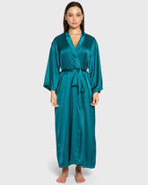 Isla & Evie Pacific Satin Robe Pacific / S