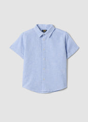 قميص أوفيز أولادي من الكتان المخلوط بالقطن والمخطط باللون الأزرق الفاتح، قصة عادية