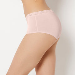 سراويل داخلية بنمط "بوي شورت" (Boyshort) فائقة النعومة من "لا سينزا" مصنوعة من المودال مع تقليم من الدانتيل