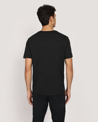 تيشيرت GANT بأكمام قصيرة وشعار Tonal