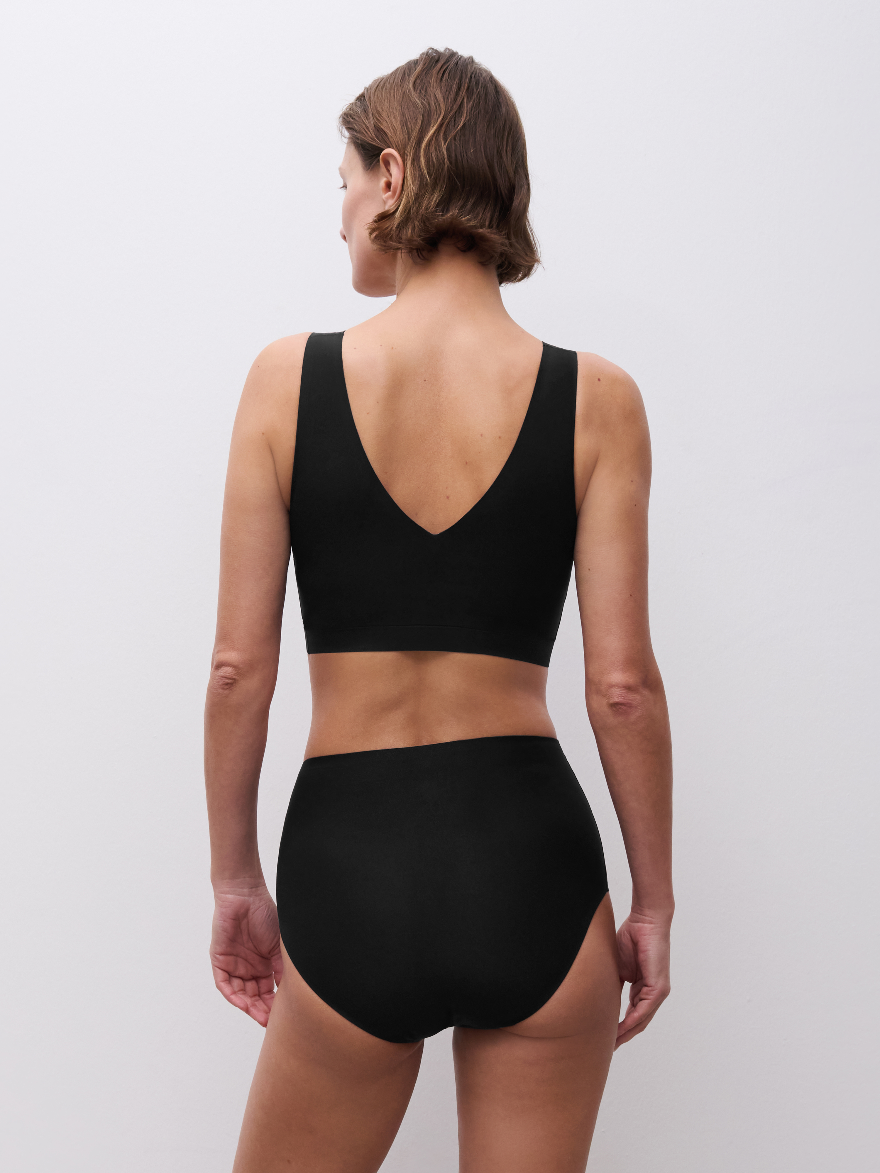 Chantelle Softstretch-Padded V-Neck Bra Top Chantelle Softstretch-Padded V-Neck Bra Top