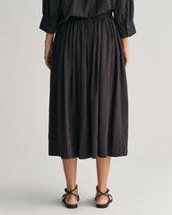 Seersucker Striped Pull-On Skirt Black / 32