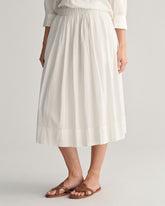 Seersucker Striped Pull-On Skirt 32 / WHITE