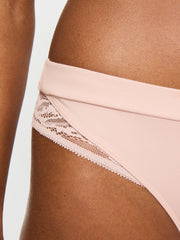 Knickerbox Charlotte Brazilian وردي فاتح