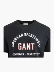 تيشيرت Gant بأكمام قصيرة وطبعة جرافيك