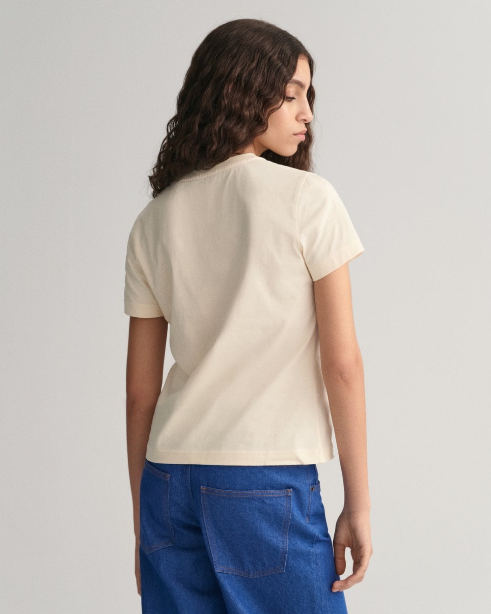 Gant Tonal Shield T-Shirt Gant Tonal Shield T-Shirt