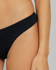 LA SENZA ULTRASOFT CHEEKY PANTIES Black / S