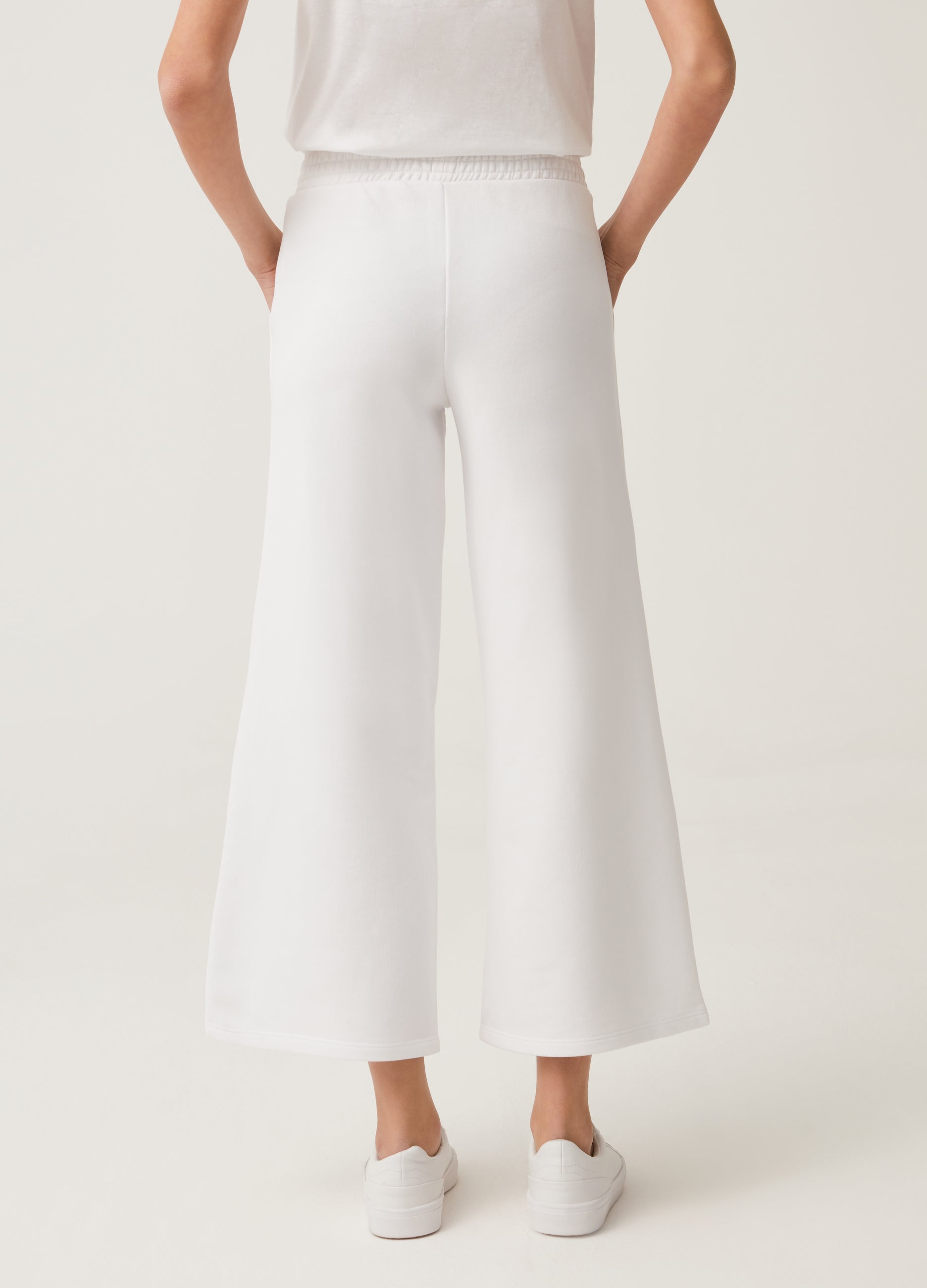 Fitness Wide-Leg Joggers In Fleece