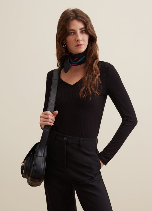 Long-Sleeved T-Shirt With V Neck