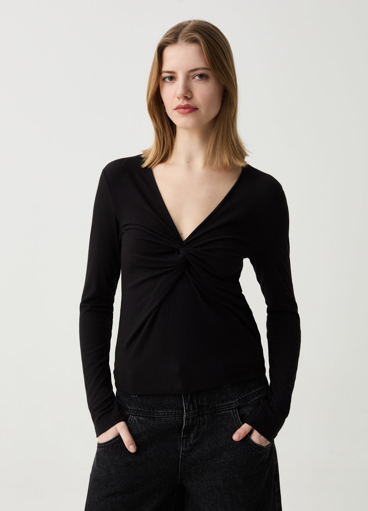 T-Shirt With Knot And Long Sleeves