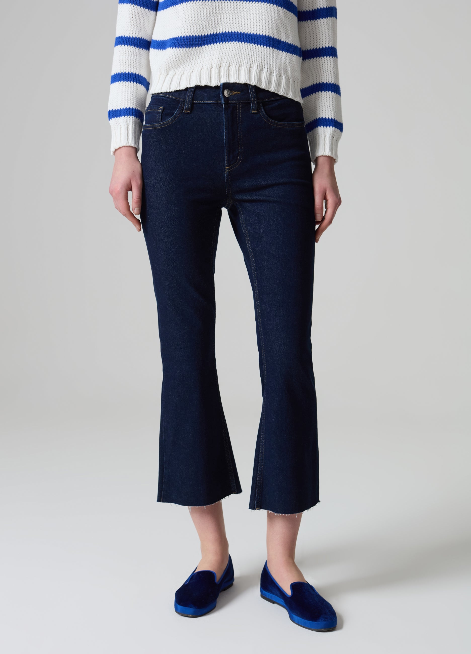 Ovs Flare-Fit Crop Jeans With Raw Edging