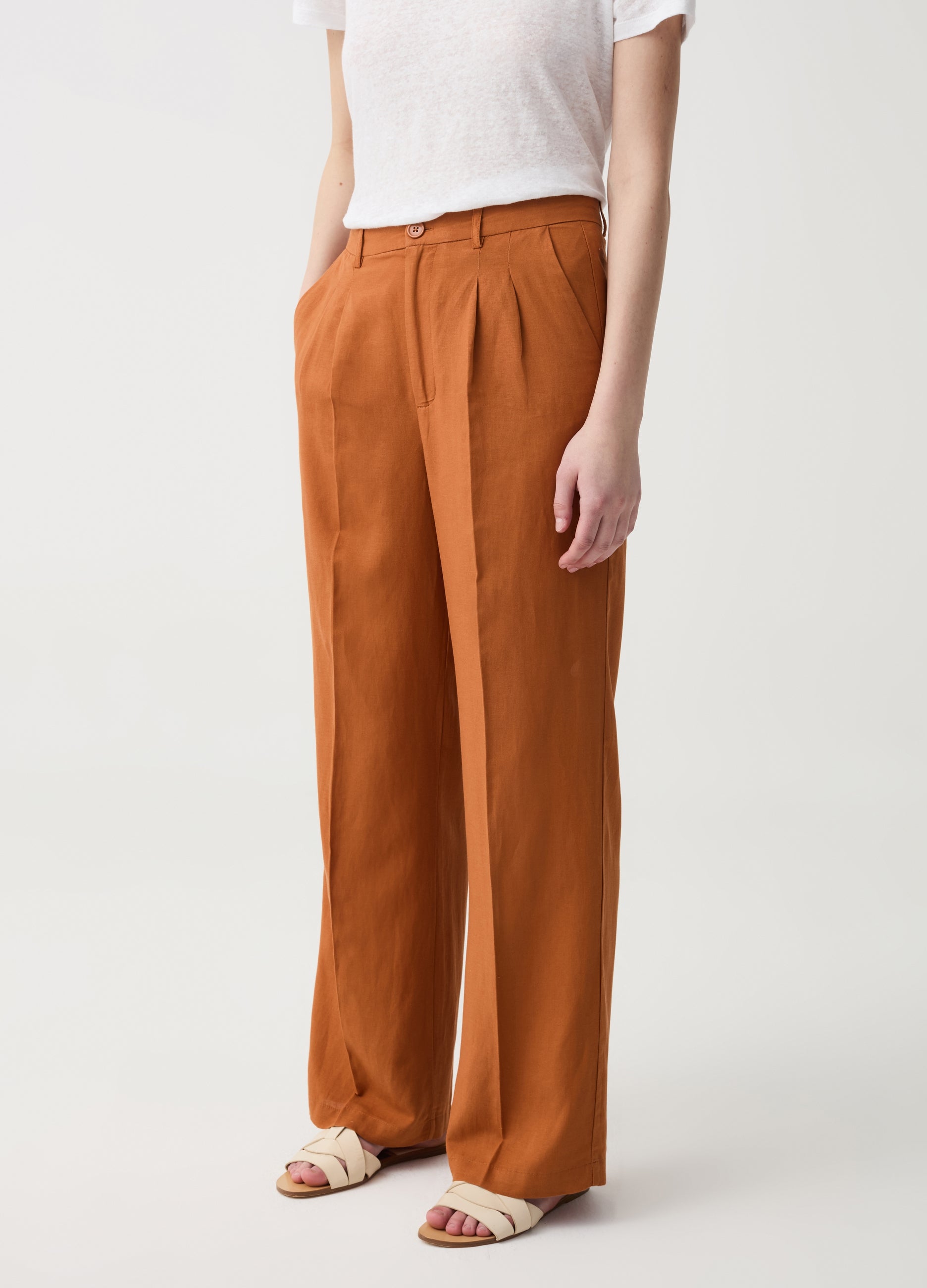 Wide-Leg Trousers With Darts