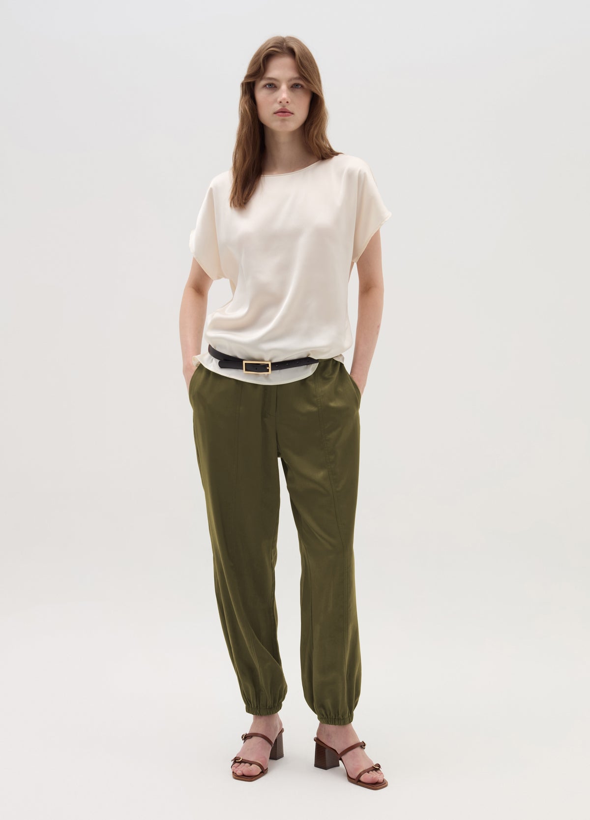 Pull-On Trousers With Raised Stitching