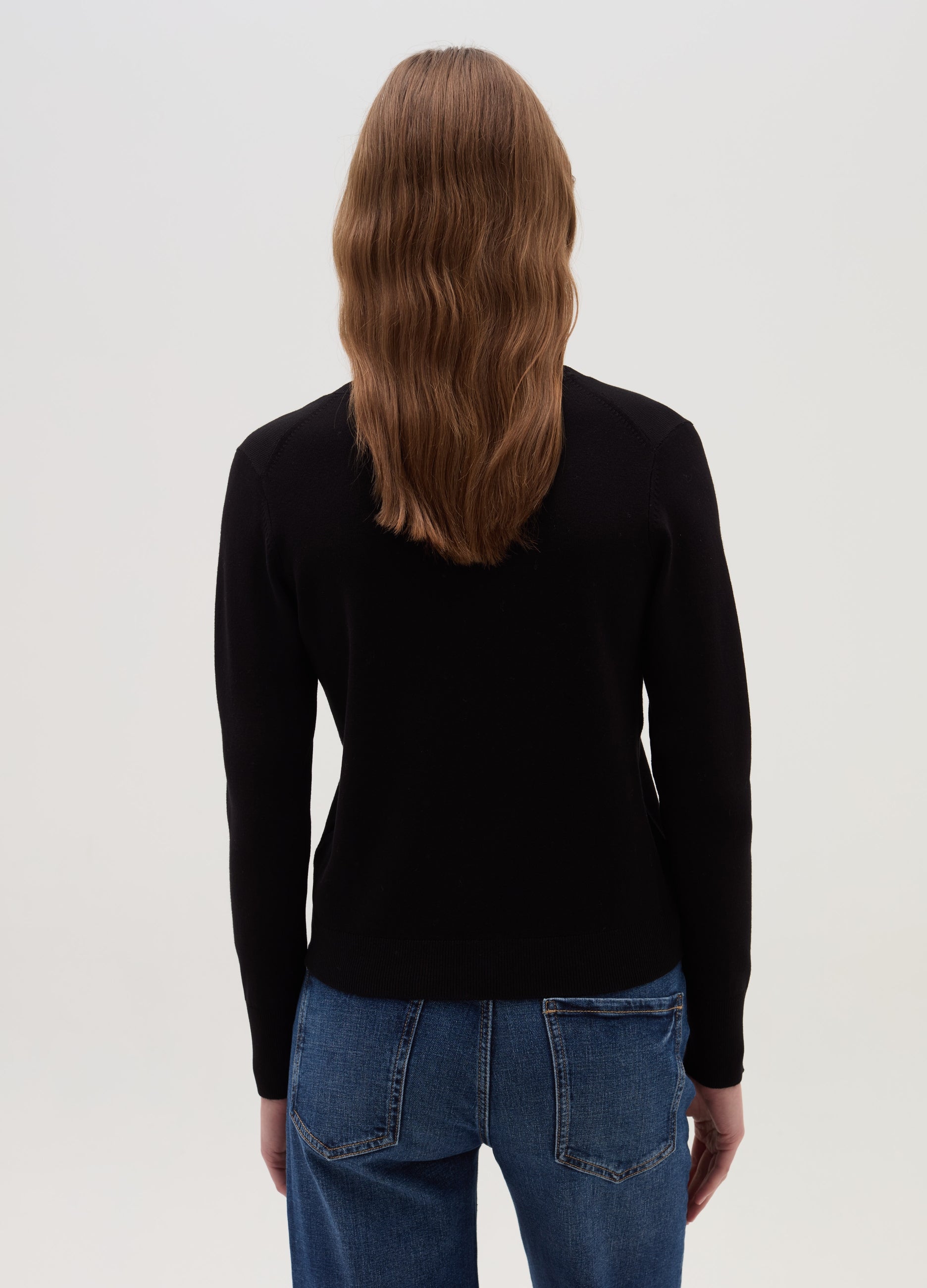 V-Neck Pullover