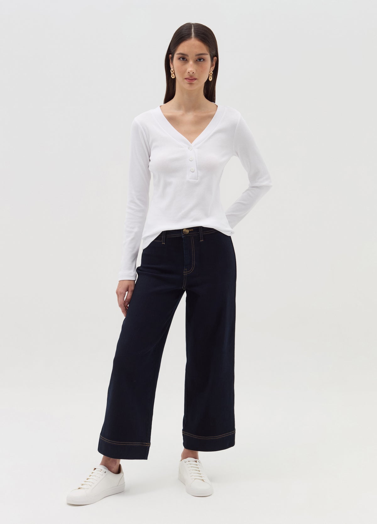 Long-Sleeved T-Shirt With Granddad Neckline