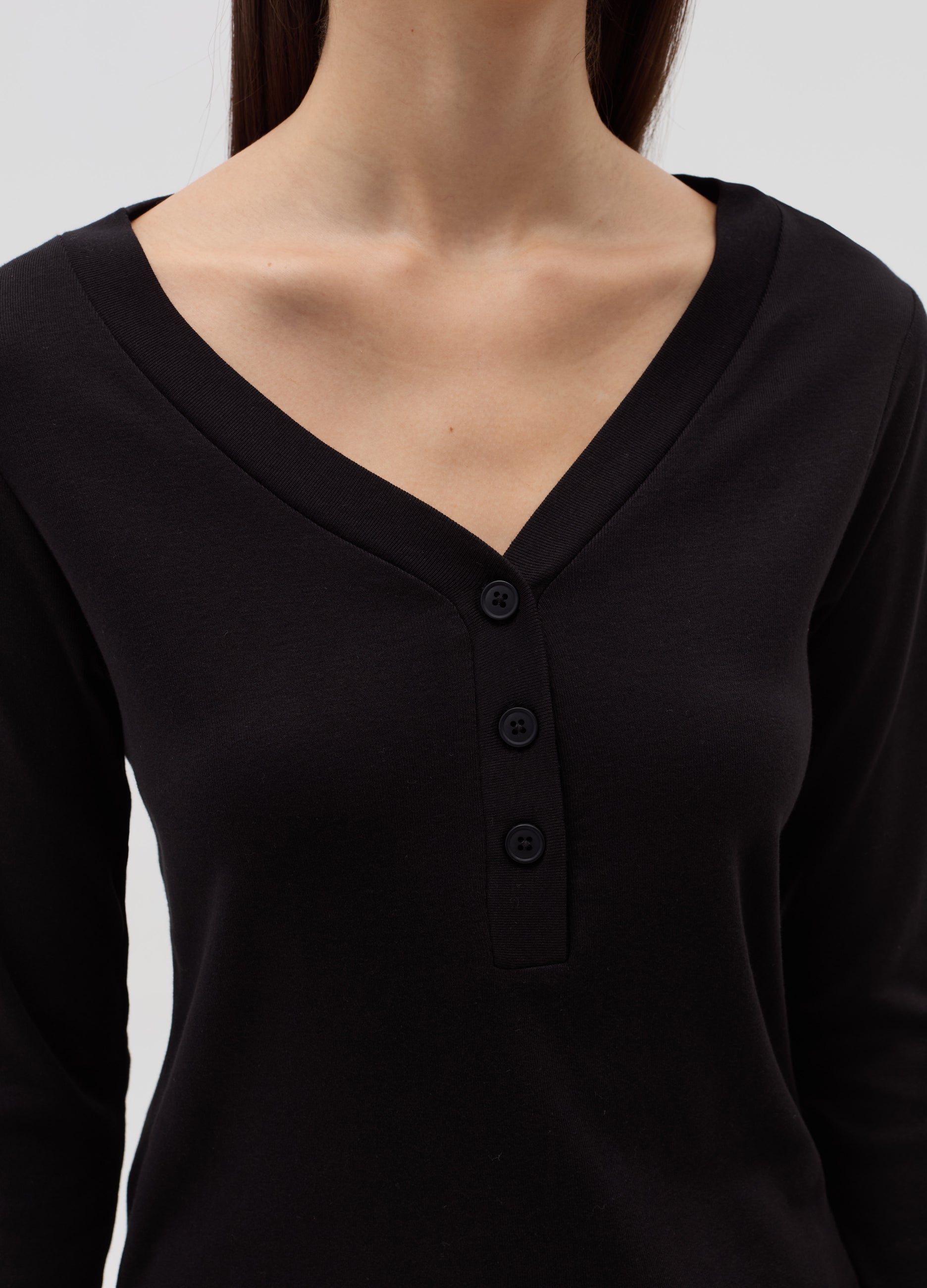 Long-Sleeved T-Shirt With Granddad Neckline