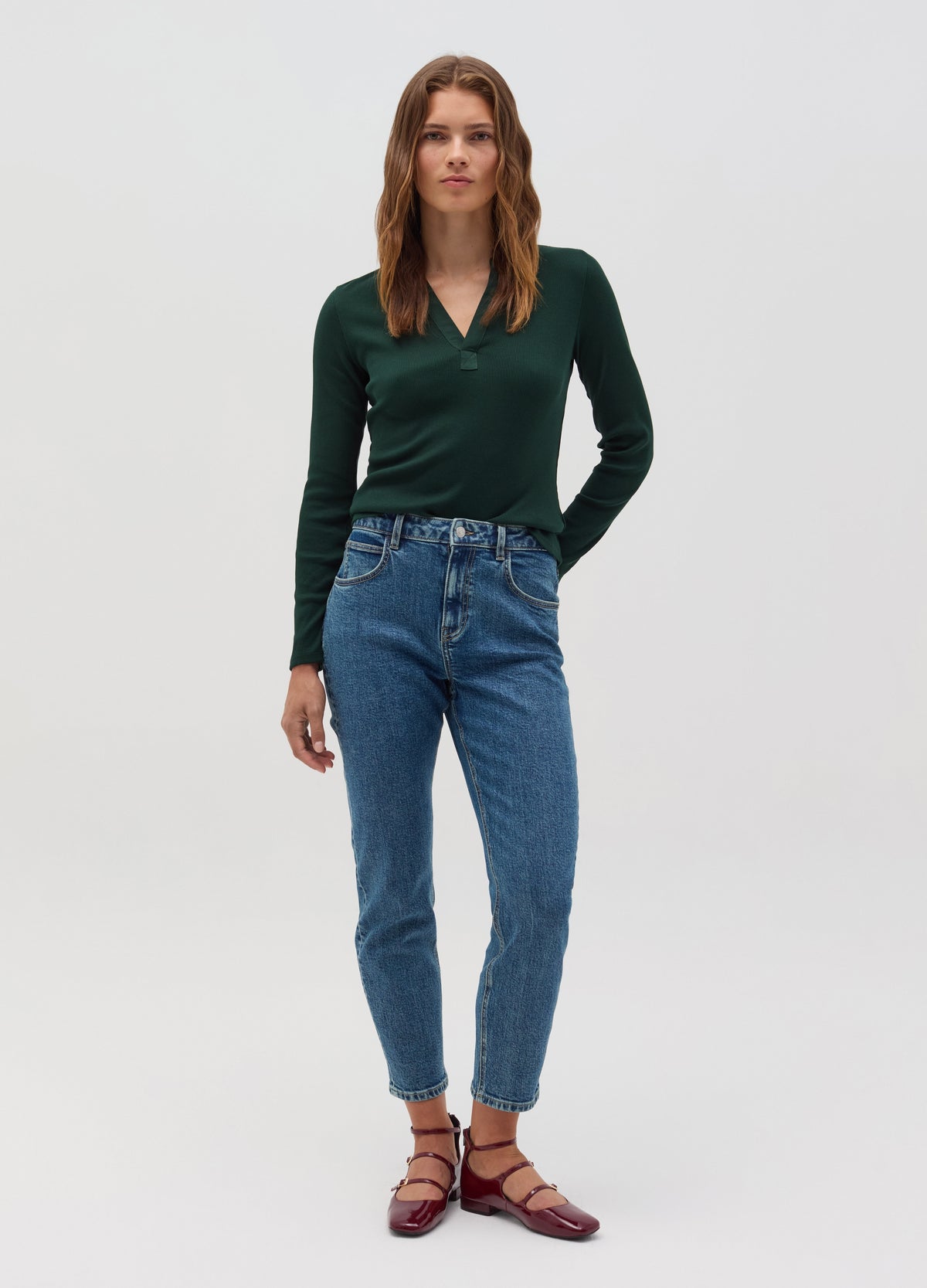 Thin Ribbed T-Shirt With V Neck