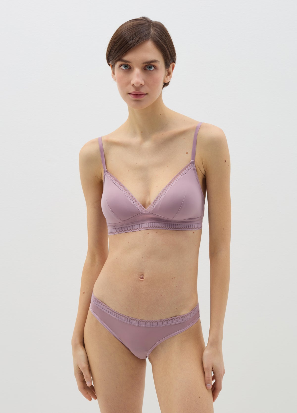 Semi-Padded Triangle Bra With Geometric Motif
