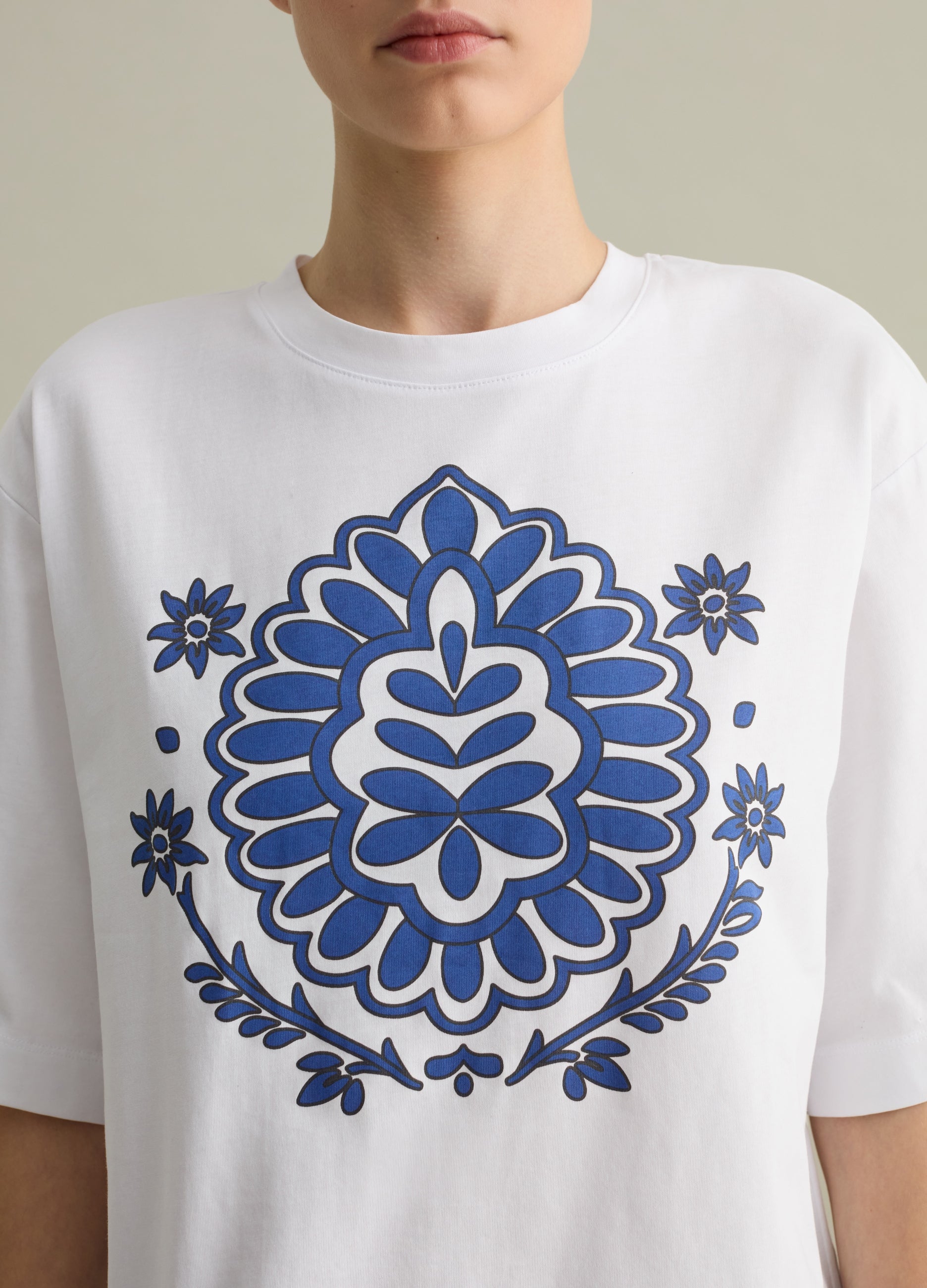 T-Shirt With Ethnic Design Print
