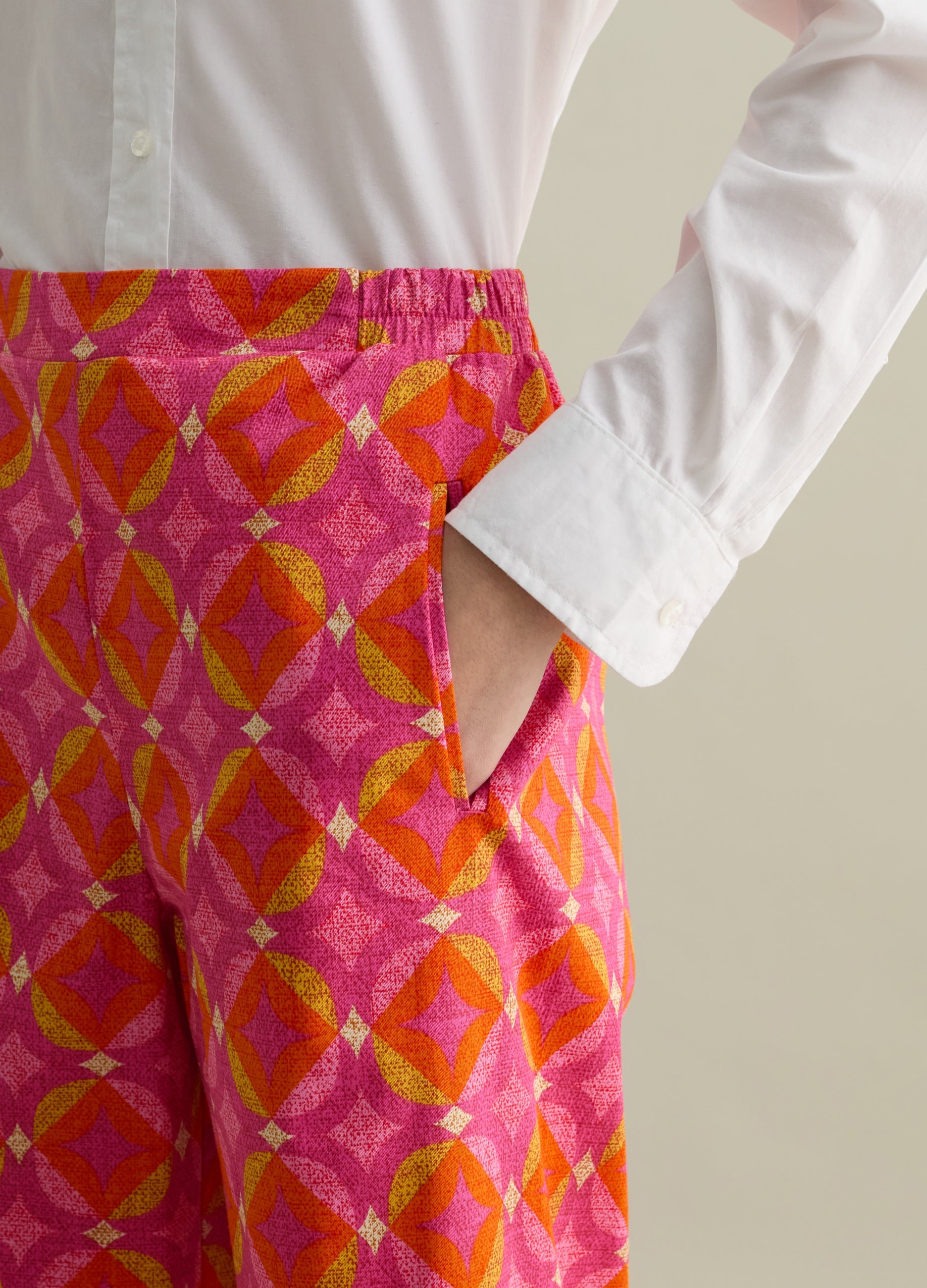 Wide-Leg Trousers With All-Over Print