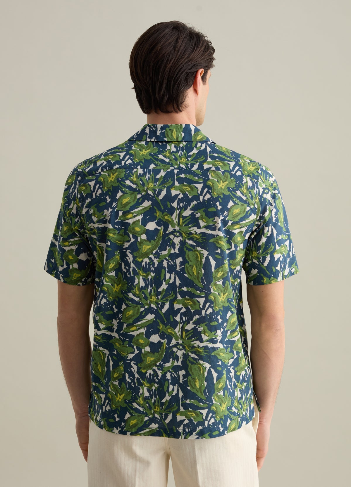 Short-Sleeved Shirt With Botanical Print