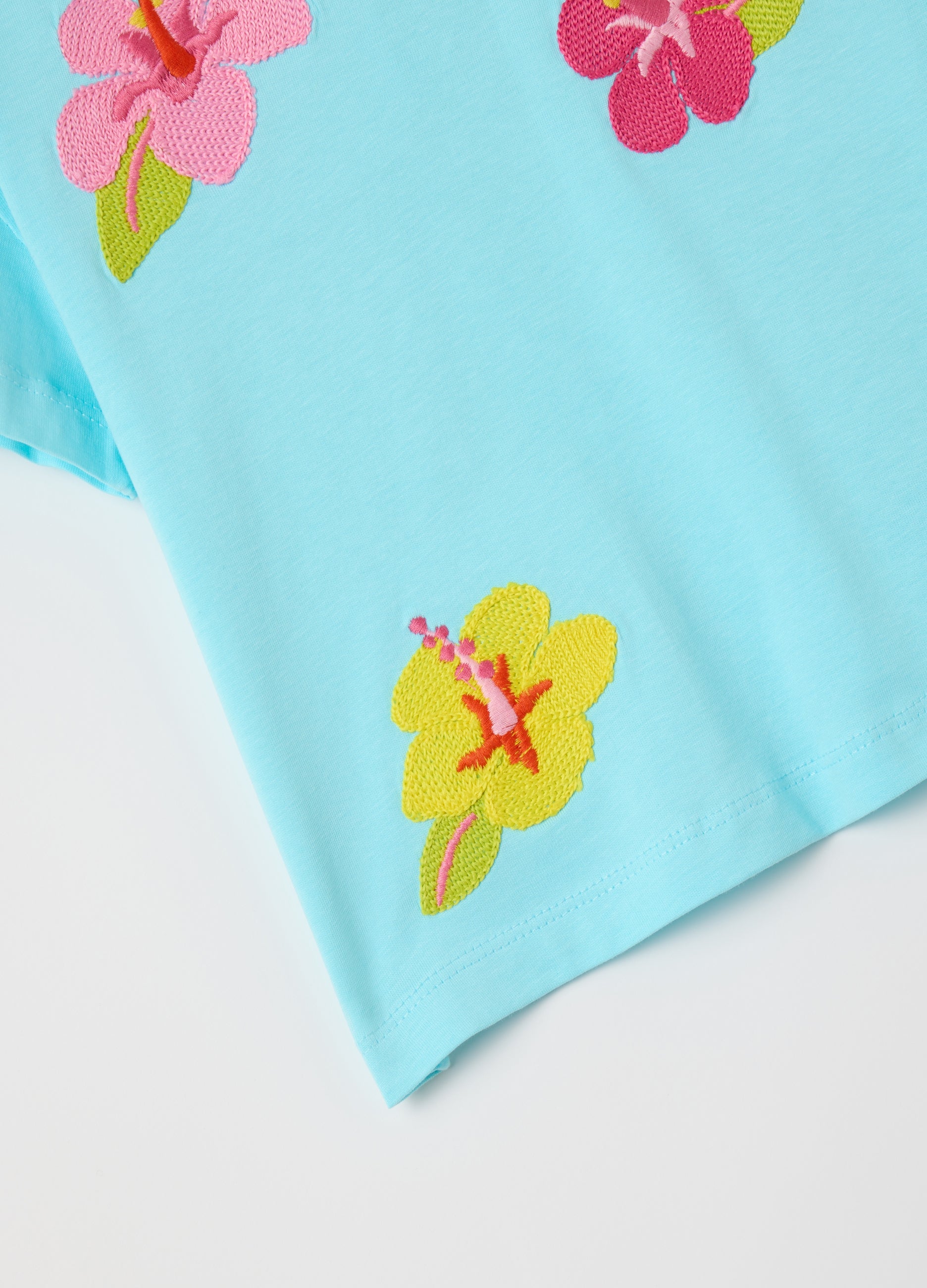 Boxy Fit Light Blue T-Shirt With Embroidered Flowers