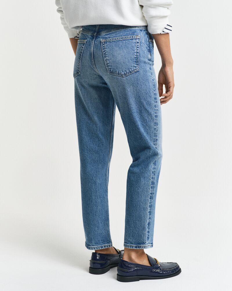 Straight Leg Cropped Jeans