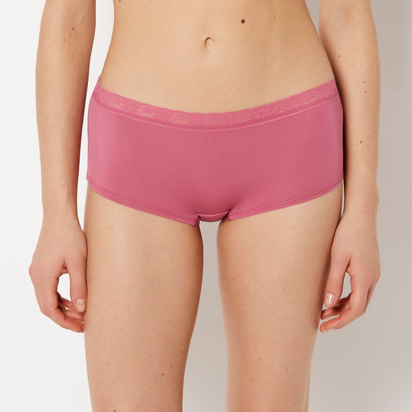 سراويل داخلية بنمط "بوي شورت" (Boyshort) فائقة النعومة من "لا سينزا" مصنوعة من المودال مع تقليم من الدانتيل