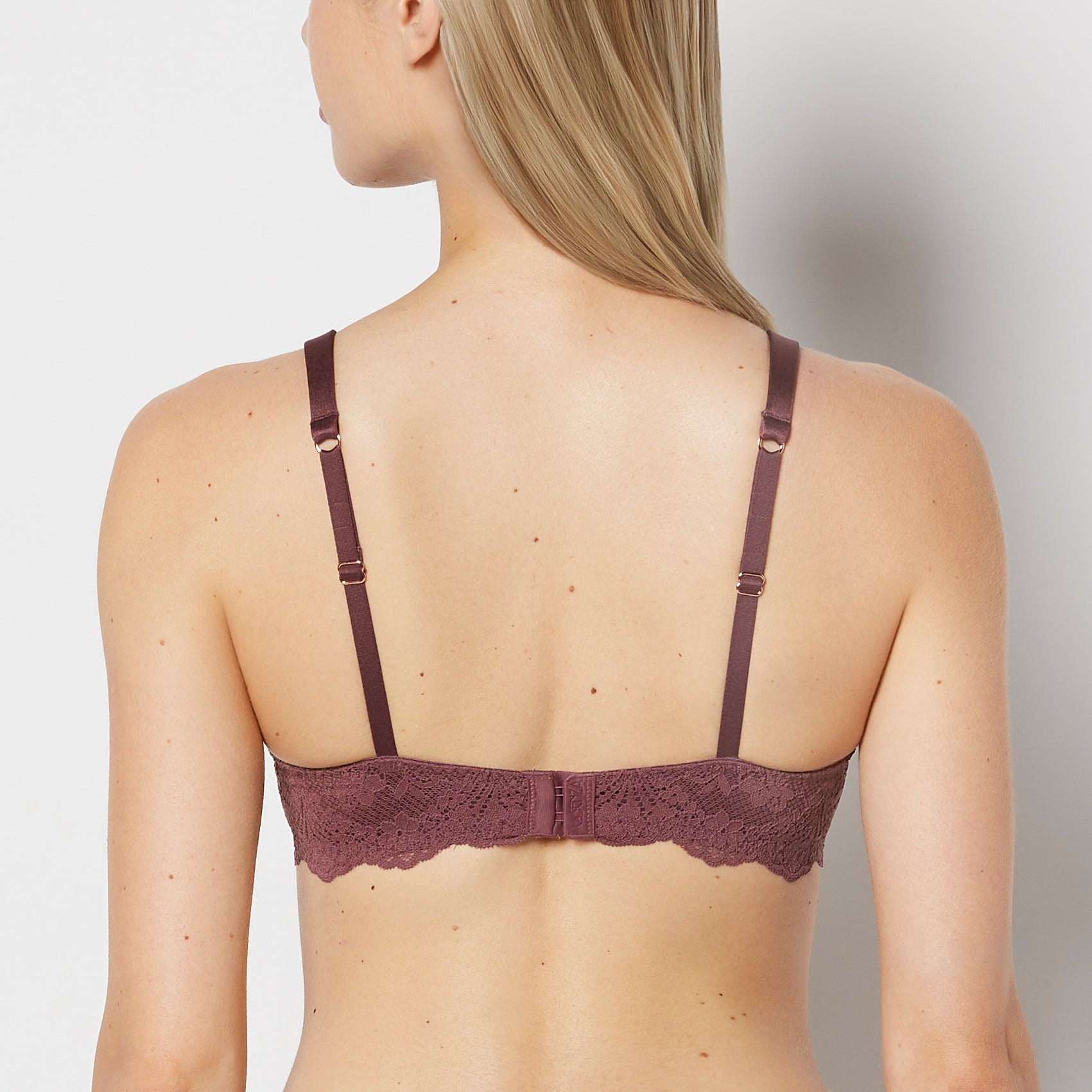 La Senza Lightly Lined Full Coverage Bra with Timeless Lace Wing in Plum Wine