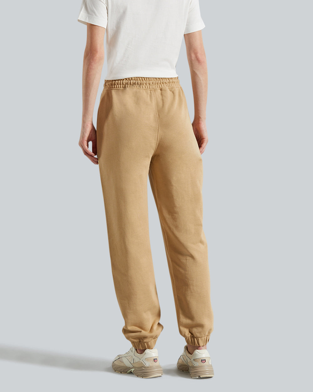 Gant Relaxed Iconic Essential Pants – Stretch Cotton, Tapered Fit Dark Khaki / M