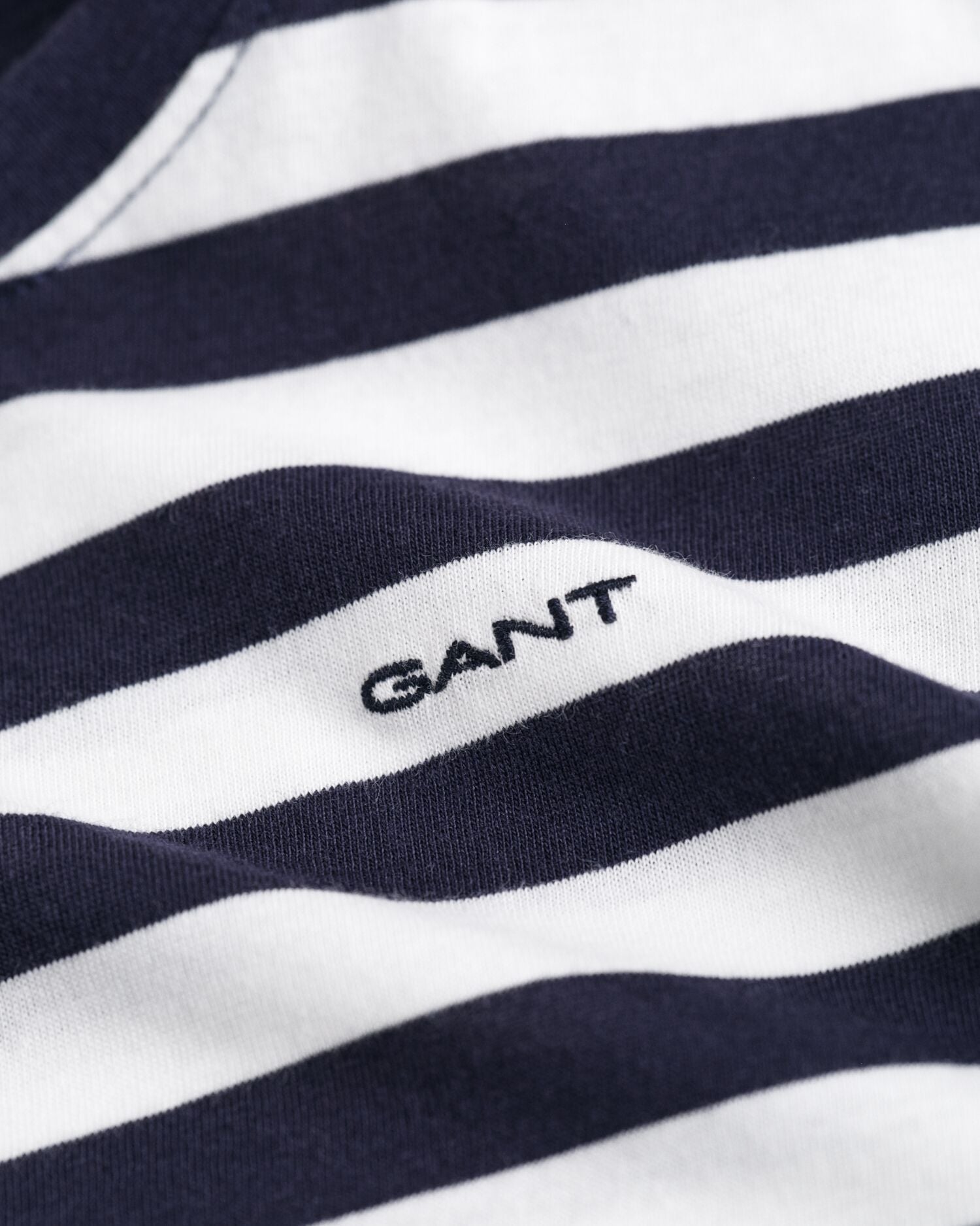 Striped Shield T-Shirt Blue / 134/140