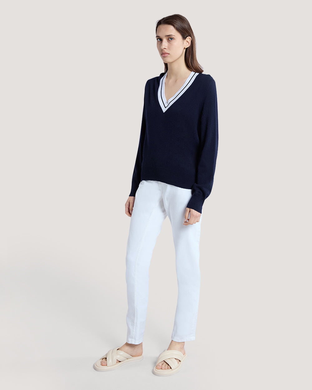 CONTRAST V-NECK Blue / M