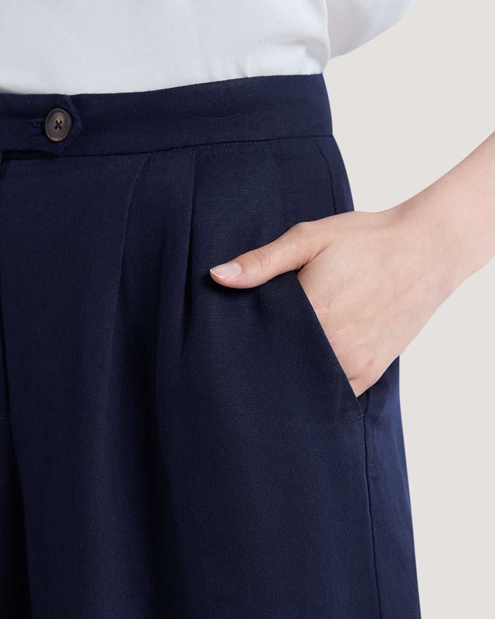 Tailored Linen Shorts