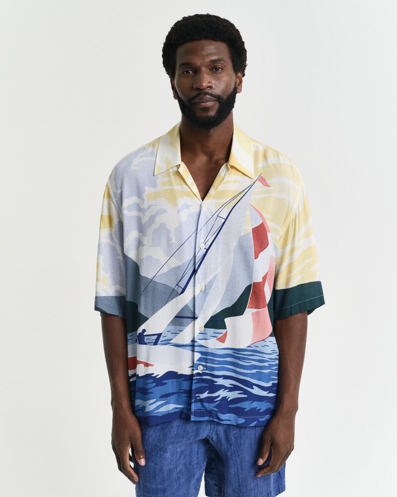 Relaxed Fit Sailing Scene Short Sleeve Shirt Red / S