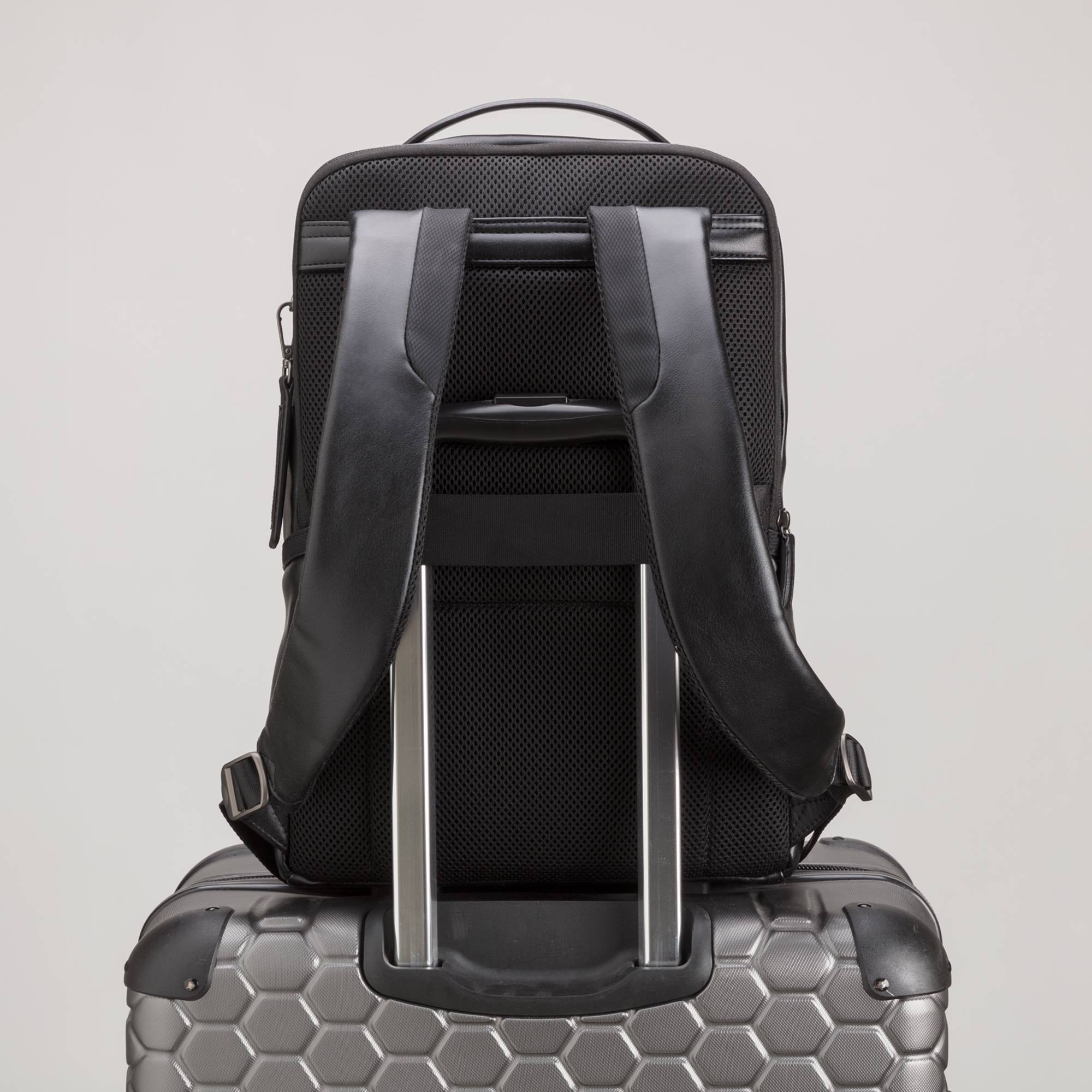 Backpacks-Nexus Pro Single Size / Black