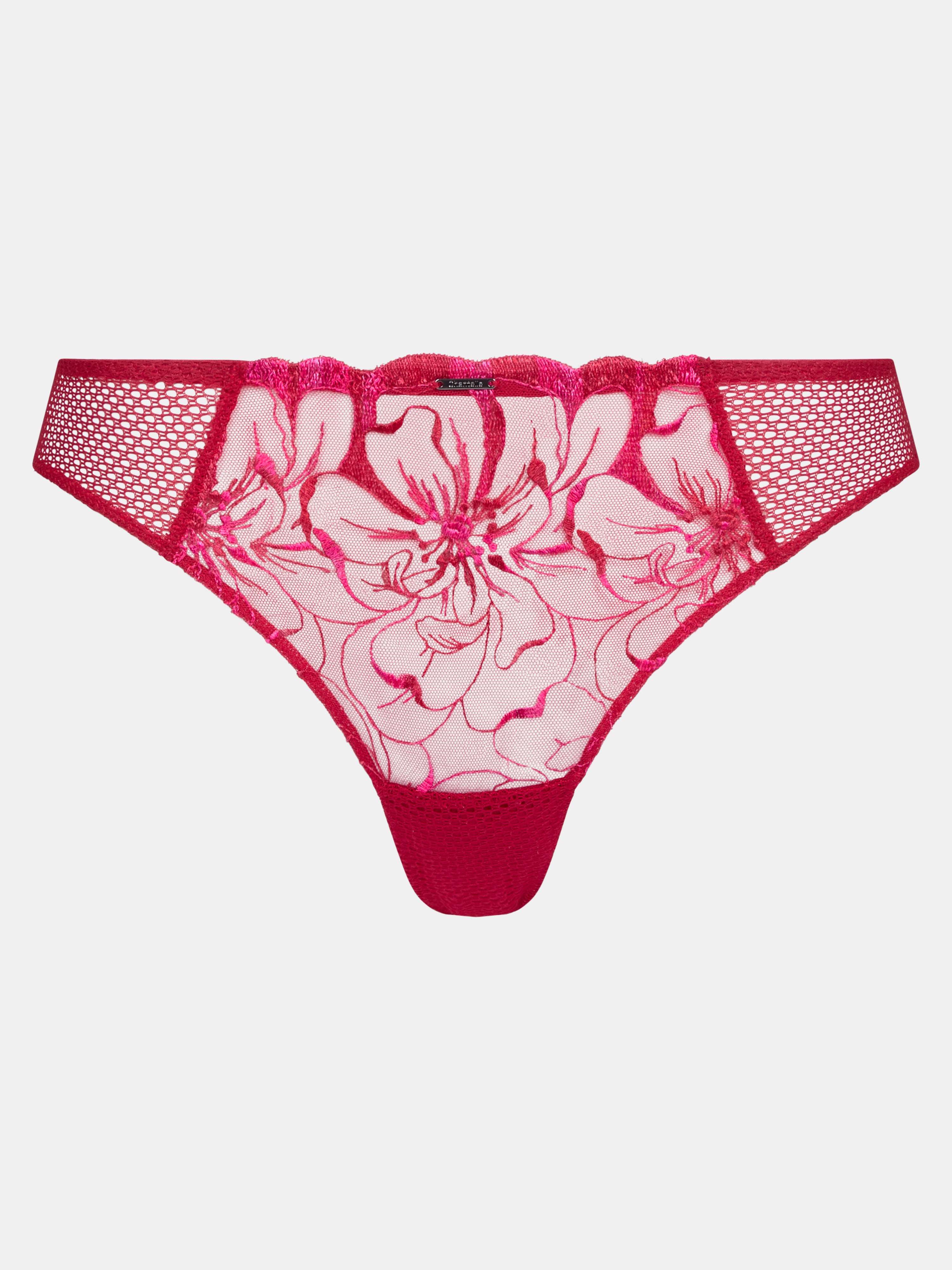 Chantelle Fleurs-Tanga