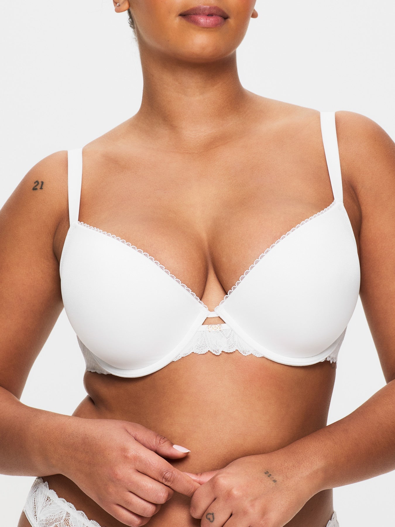 KBX Harper Smooth Padded Plunge Bra