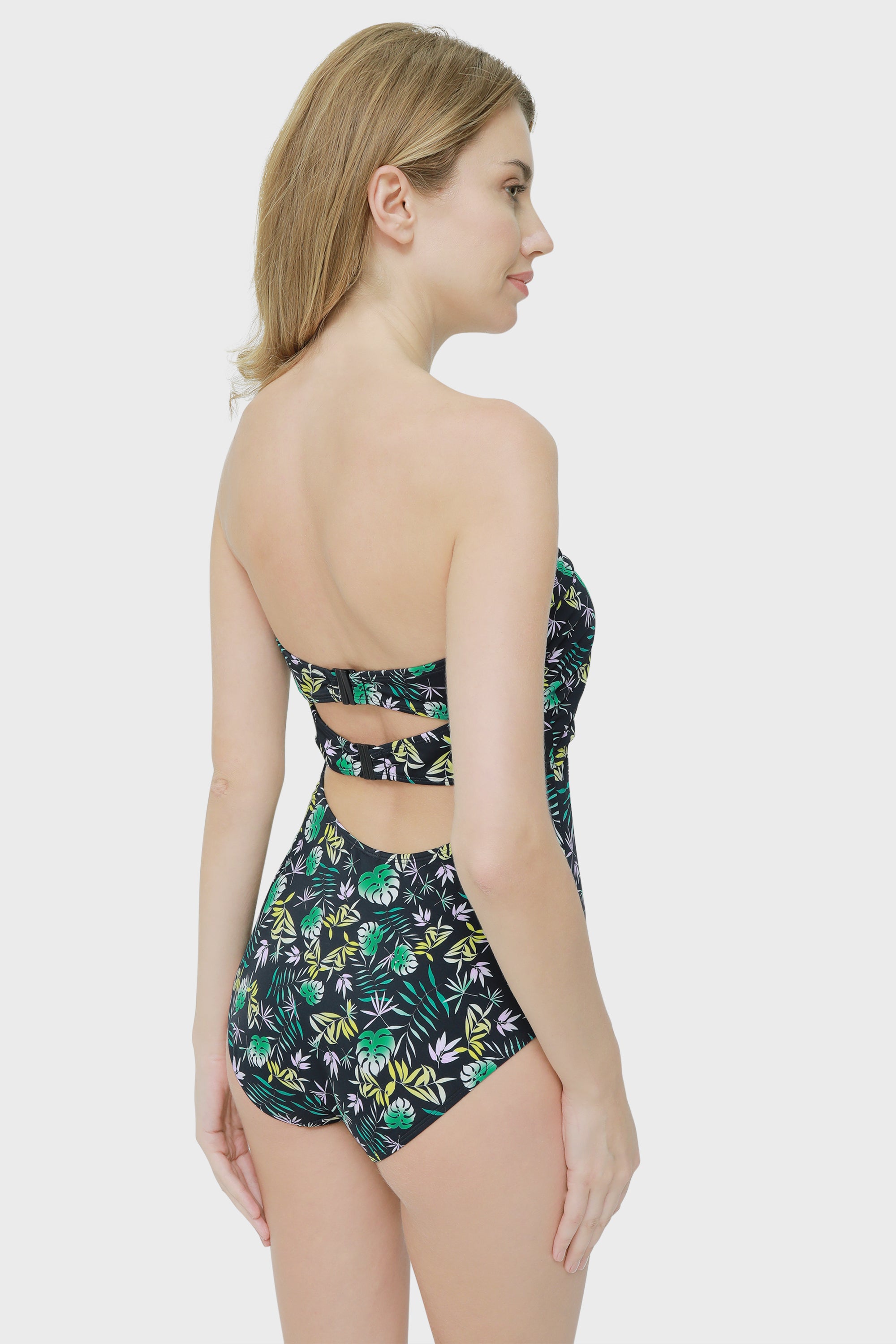 Isla & Evie Cutout Printed Swimsuit